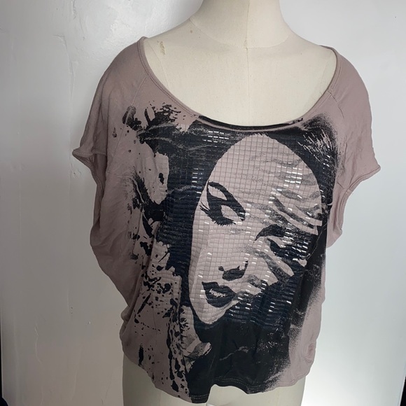 Robin K Tops - Made in USA t-shirt